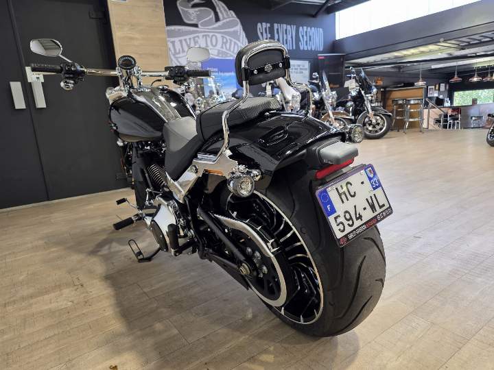 moto Harley occasion SOFTAIL BREAKOUT 1923