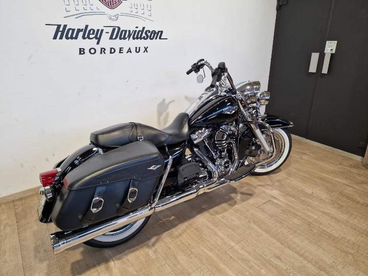 moto Harley occasion TOURING ROAD KING 1745 CLASSIC