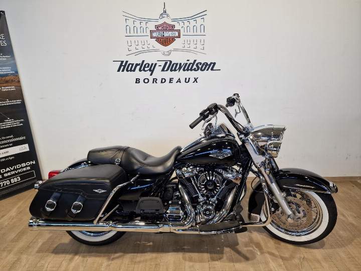 moto Harley occasion TOURING ROAD KING 1745 CLASSIC