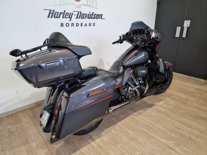 moto Harley occasion TOURING STREET GLIDE 1868 CVO