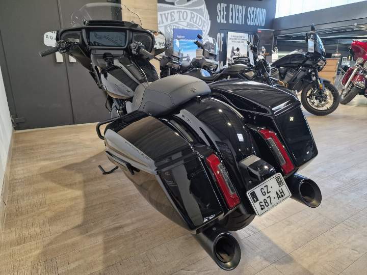 moto Harley occasion TOURING STREET GLIDE 1923
