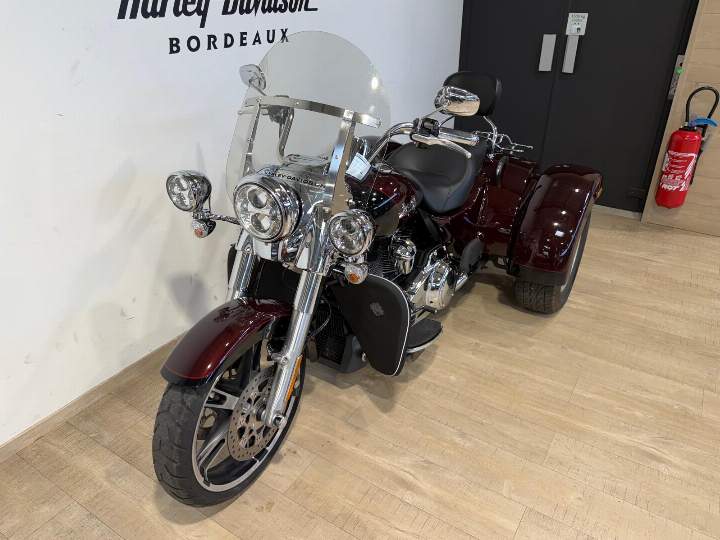 moto Harley occasion TRIKE FREEWHEELER 1868