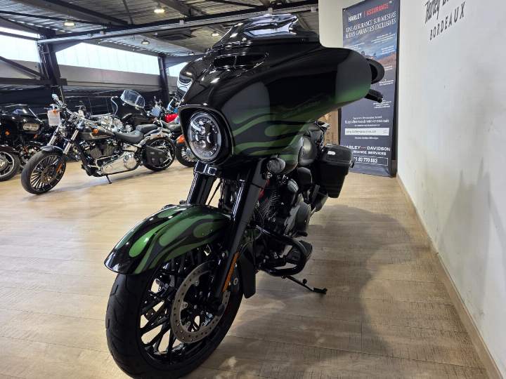 moto Harley occasion TOURING STREET GLIDE 1923 CVO 
