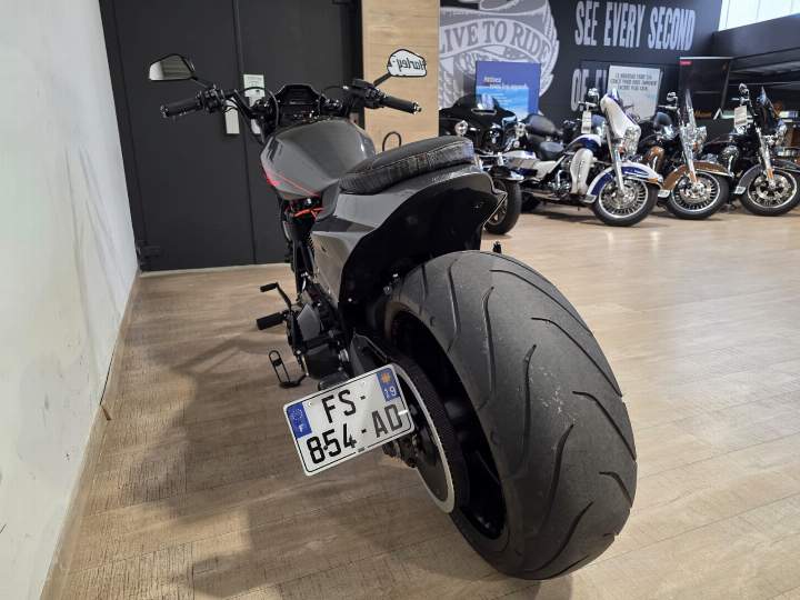 moto Harley occasion SOFTAIL FXDR 1868