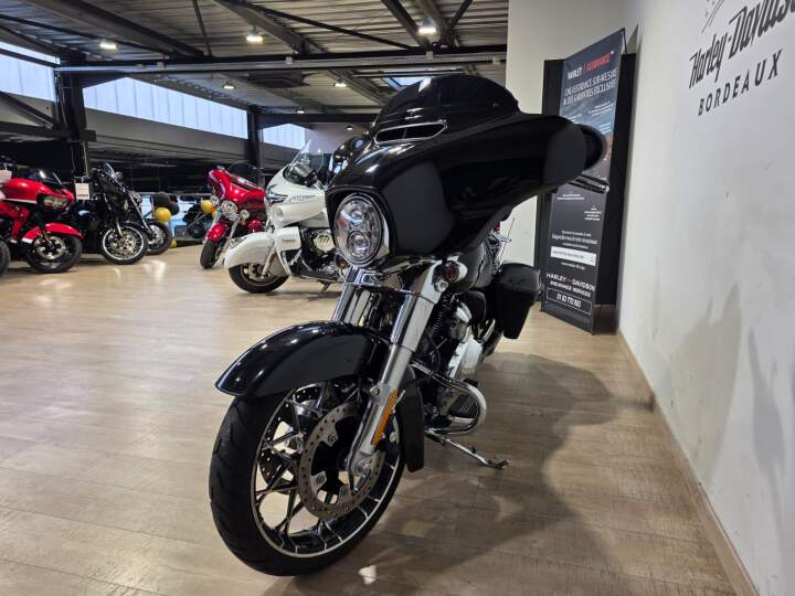 moto Harley occasion TOURING STREET GLIDE 1868 S