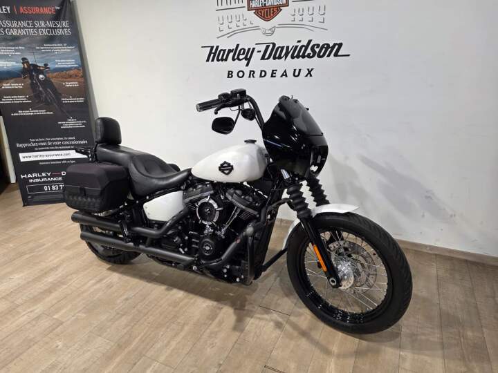 moto Harley occasion SOFTAIL STREET BOB 1745