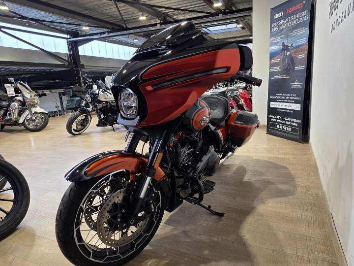 moto Harley occasion TOURING STREET GLIDE 1977 CVO 