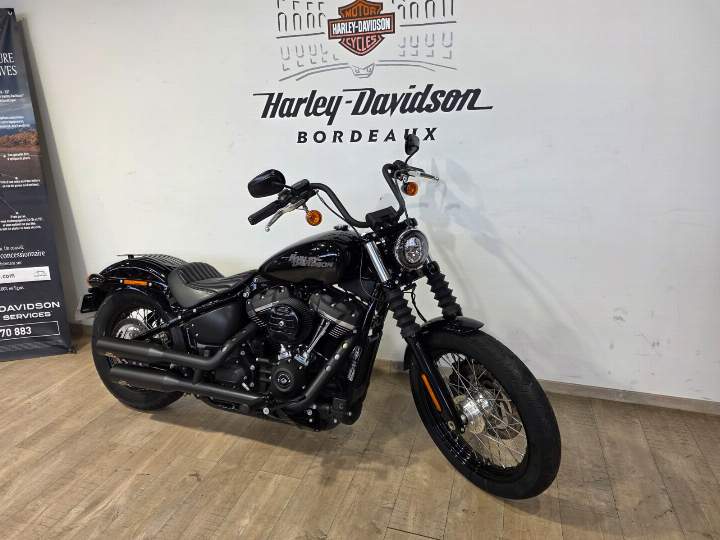 moto Harley occasion SOFTAIL STREET BOB 1745