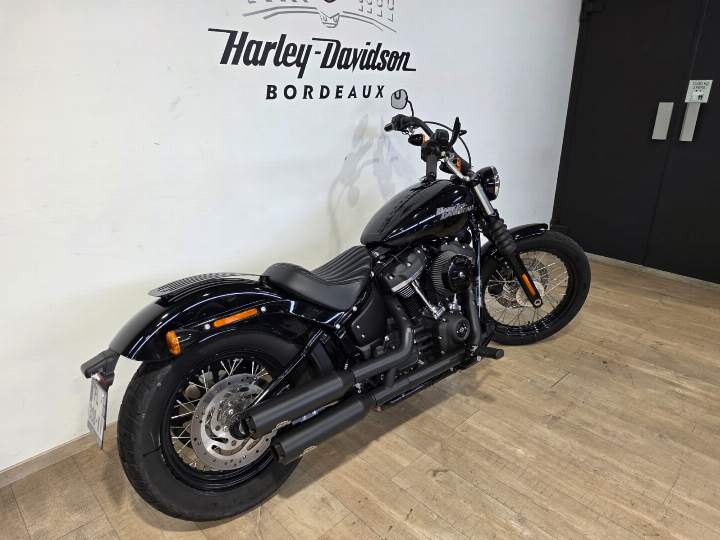 moto Harley occasion SOFTAIL STREET BOB 1745