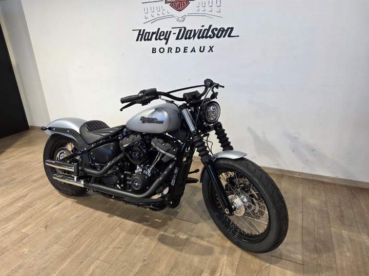 moto Harley occasion SOFTAIL STREET BOB 1745