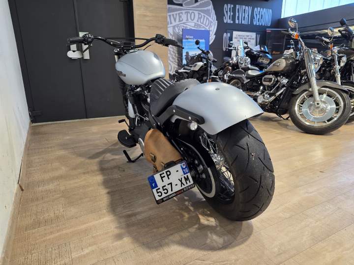 moto Harley occasion SOFTAIL STREET BOB 1745