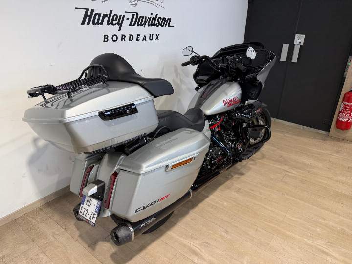 moto Harley occasion TOURING ROAD GLIDE 1977 CVO ST