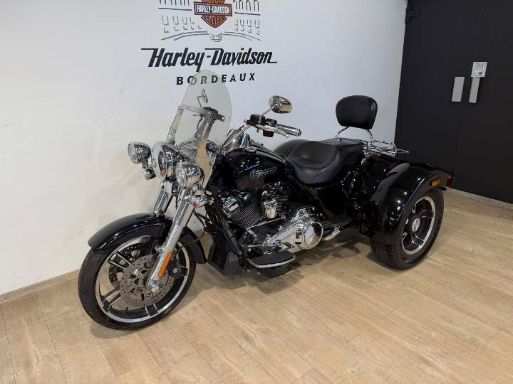moto Harley occasion TRIKE FREEWHEELER 1868