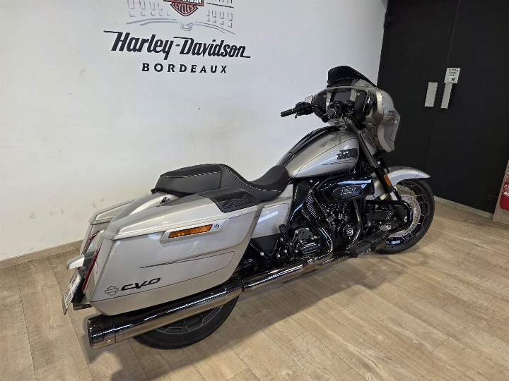 moto Harley occasion TOURING STREET GLIDE 1923 CVO 