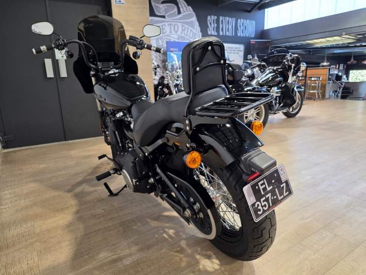 moto Harley occasion SOFTAIL STREET BOB 1745