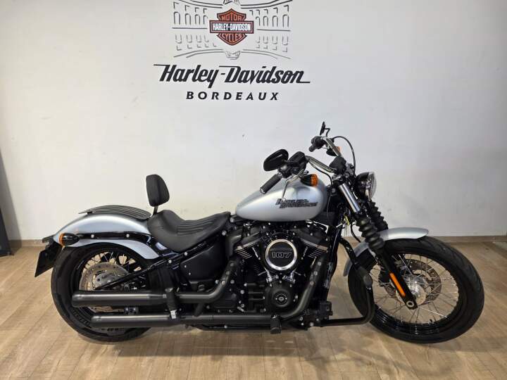 moto Harley occasion SOFTAIL STREET BOB 1745