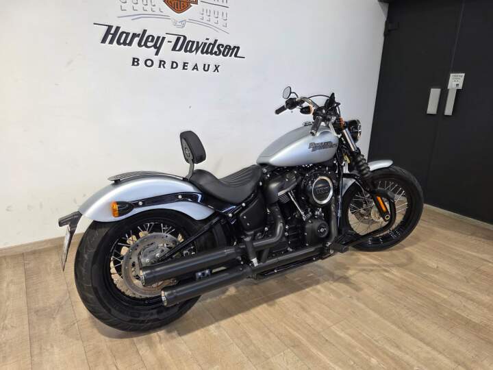 moto Harley occasion SOFTAIL STREET BOB 1745
