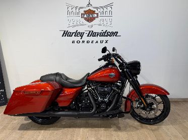 Harley Davidson d'occasion TOURING ROAD KING 1868 SPECIAL
