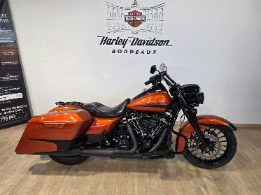 Harley Davidson d'occasion TOURING ROAD KING 1868 SPECIAL
