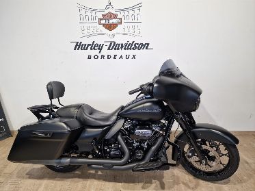 Harley Davidson d'occasion TOURING STREET GLIDE 1868 SPECIAL