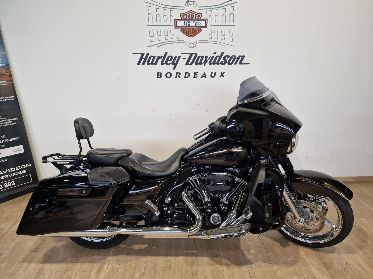 Harley Davidson d'occasion TOURING STREET GLIDE 1800 CVO