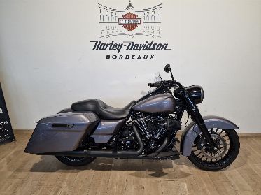 Harley Davidson d'occasion TOURING ROAD KING 1868 SPECIAL