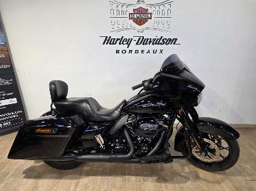 Harley Davidson d'occasion TOURING STREET GLIDE 1868 SPECIAL